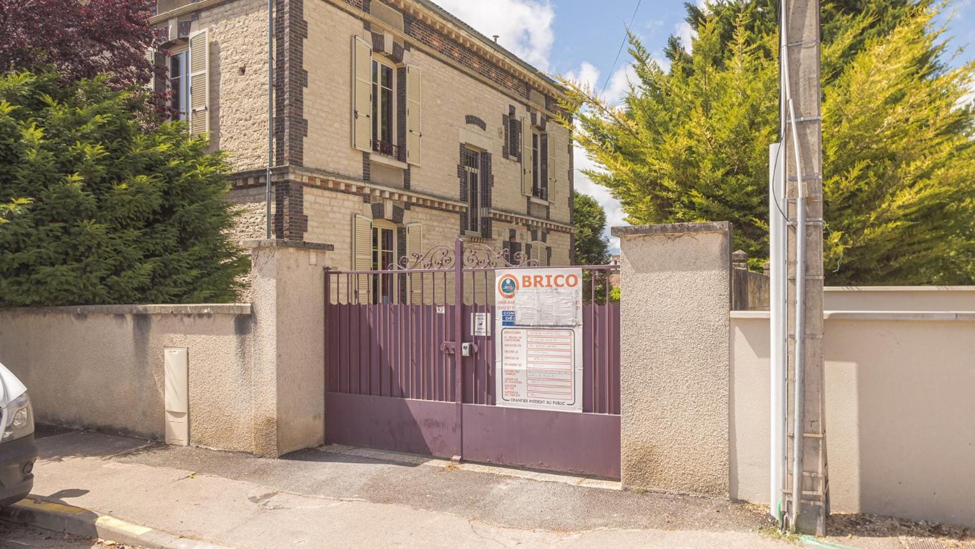 Bonappart 2 - Charme Napoleonien & Confort Troyes Exterior foto